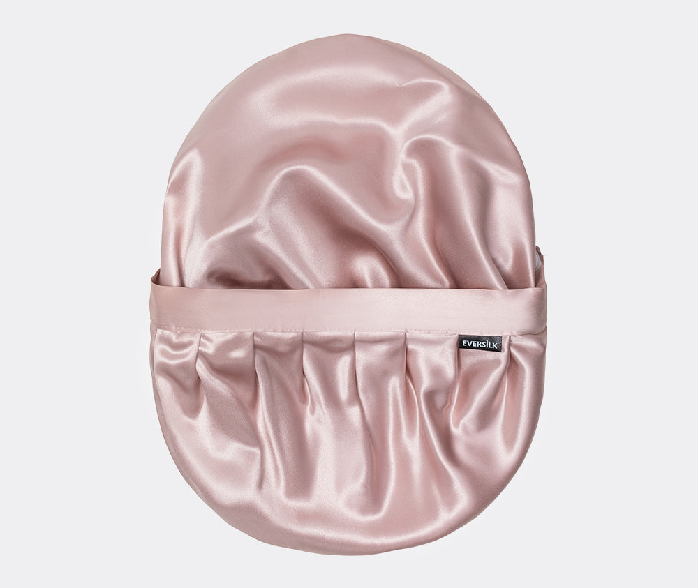 Bonnet de nuit en soie EVERSILK, La construction double épaisseur lisse les cheveux et laisse respirer la peau