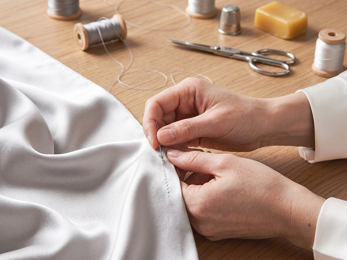 FINITION & COUTURE À LA MAIN